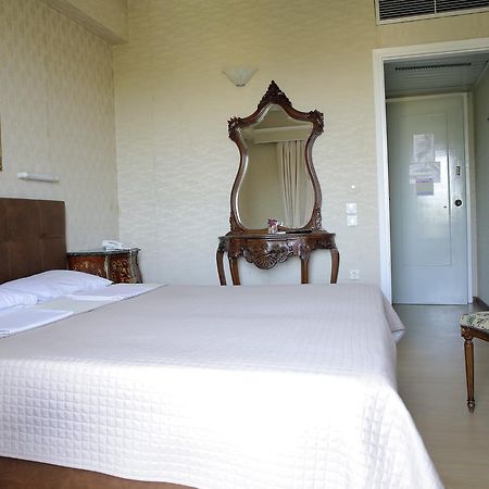 Hotel Anesi Атина Екстериор снимка