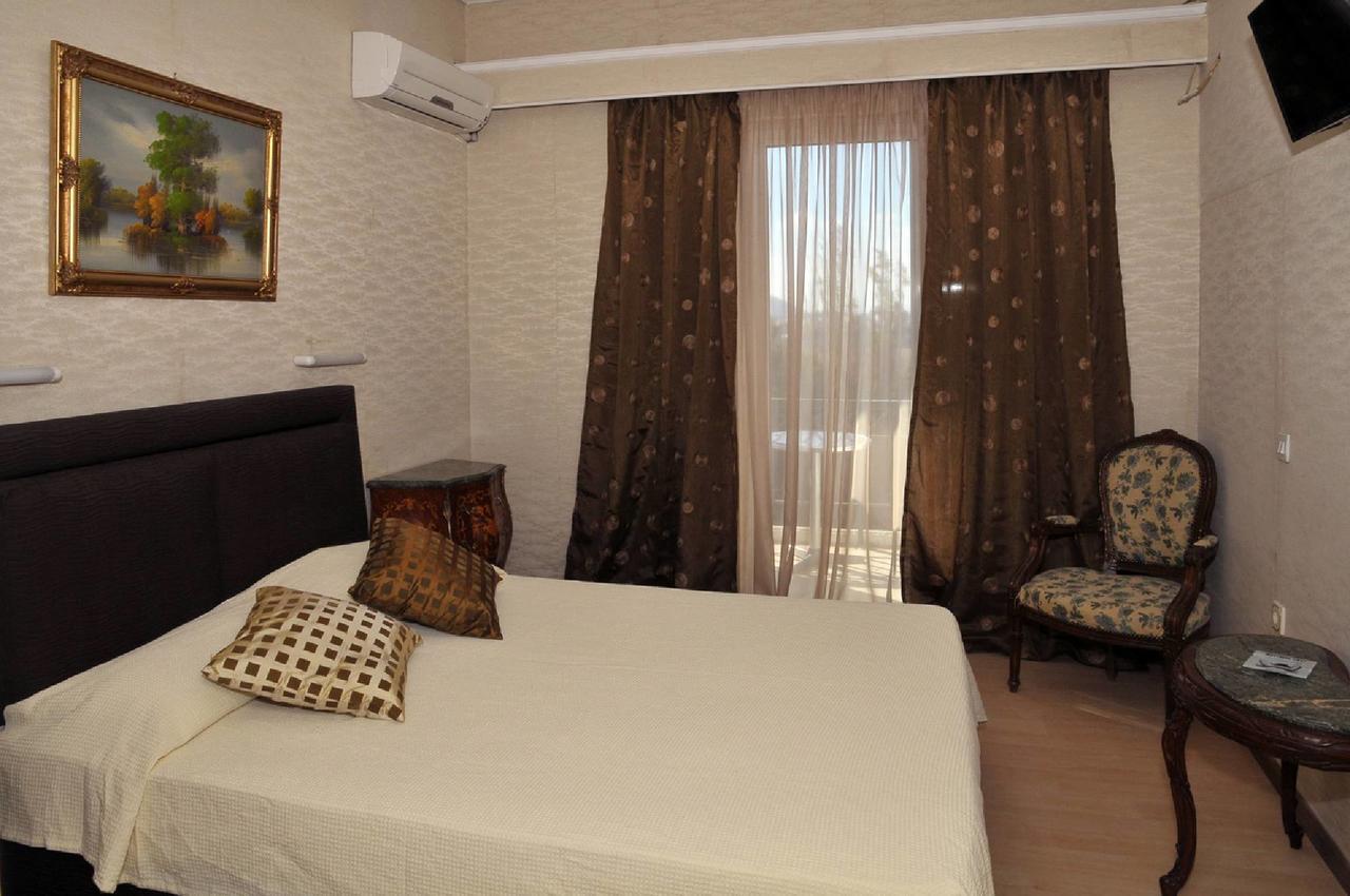 Hotel Anesi Атина Екстериор снимка
