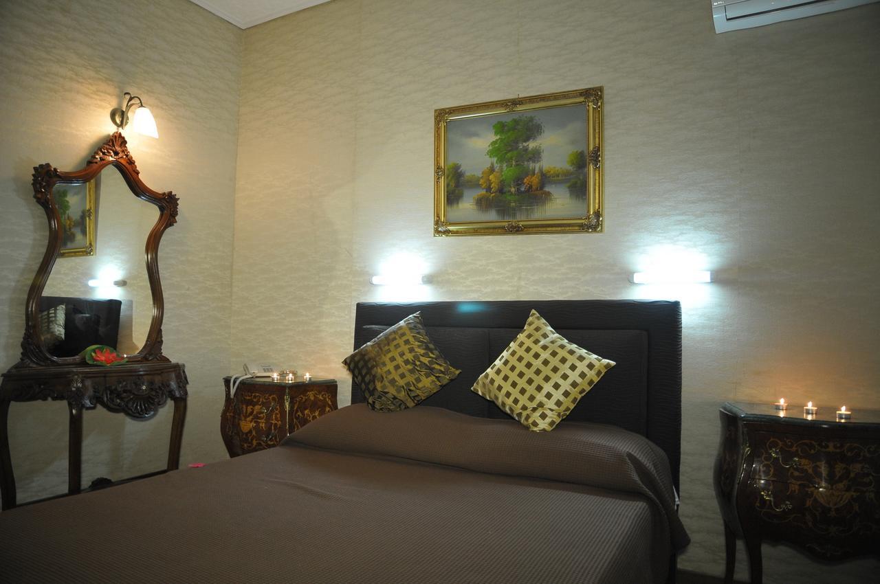 Hotel Anesi Атина Екстериор снимка