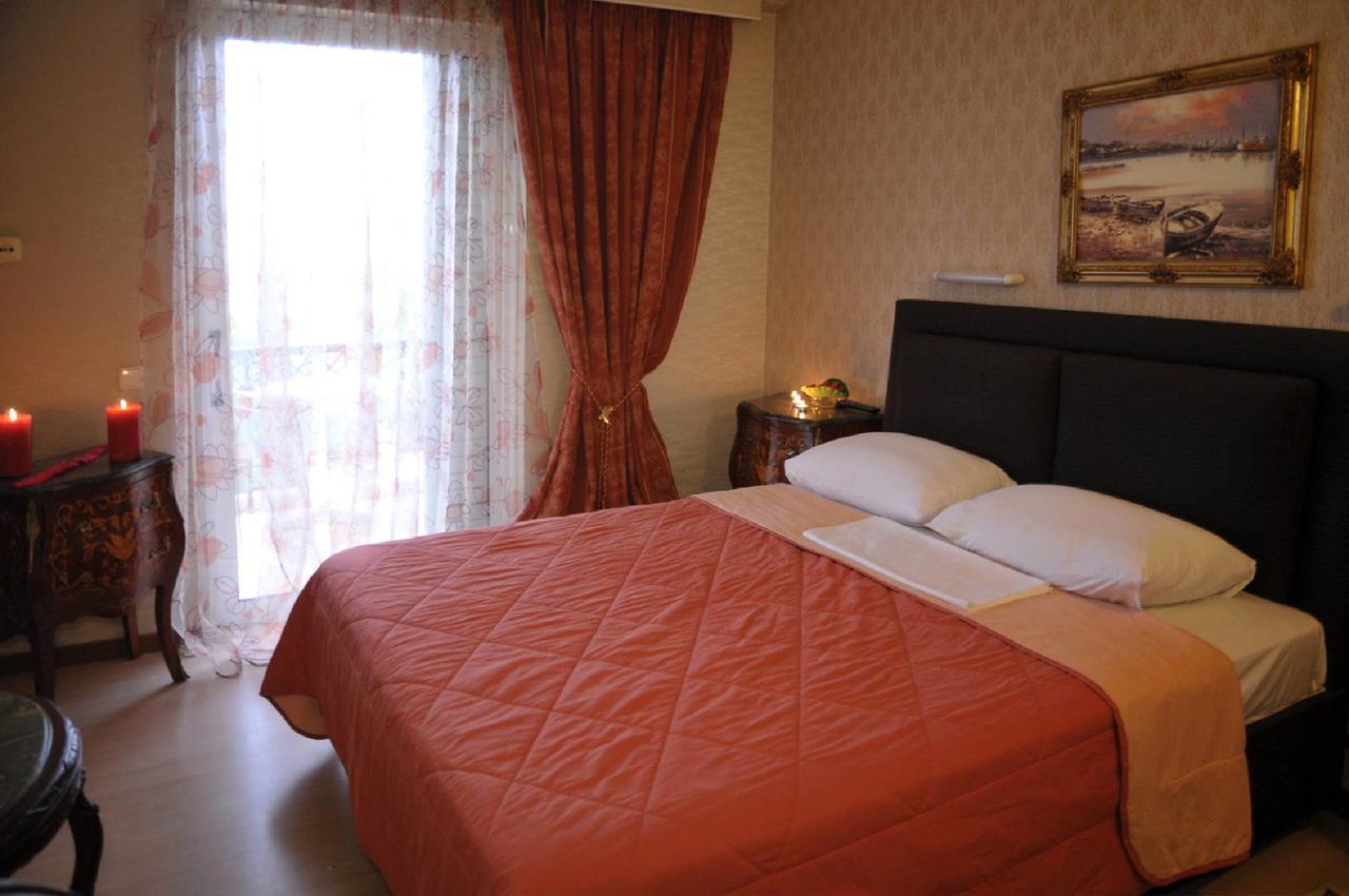 Hotel Anesi Атина Екстериор снимка