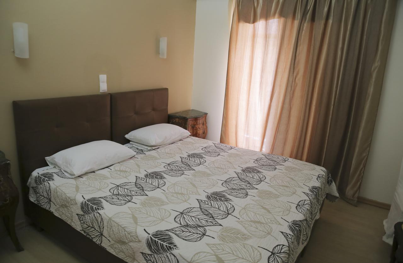 Hotel Anesi Атина Екстериор снимка