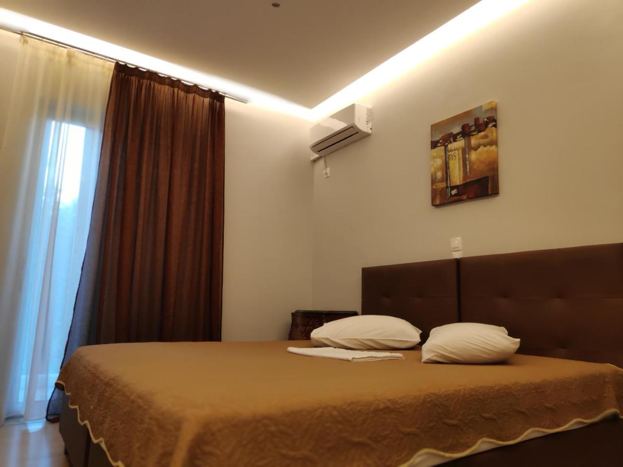 Hotel Anesi Атина Екстериор снимка