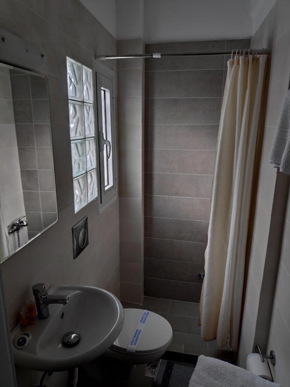 Hotel Anesi Атина Екстериор снимка