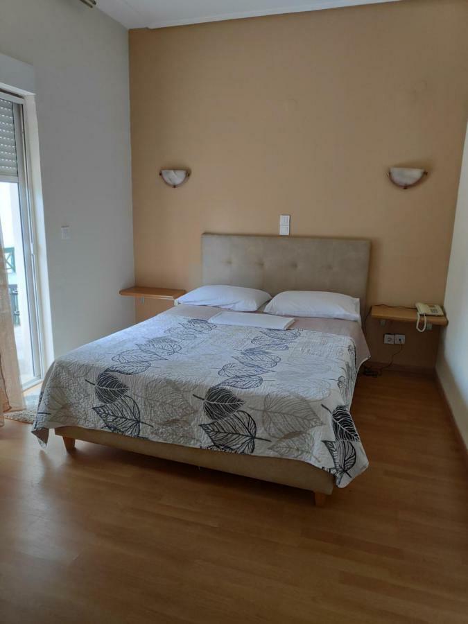 Hotel Anesi Атина Екстериор снимка