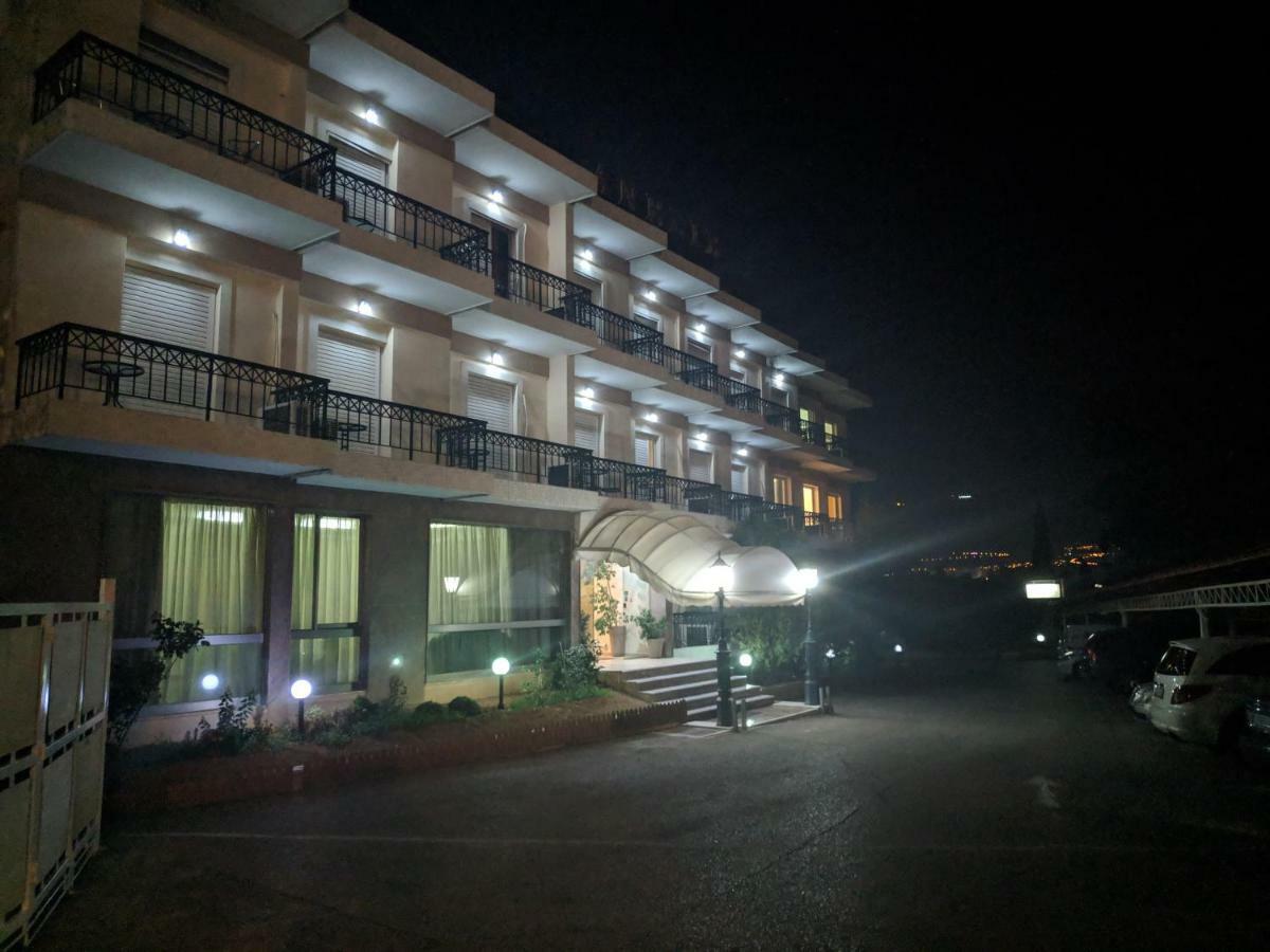 Hotel Anesi Атина Екстериор снимка